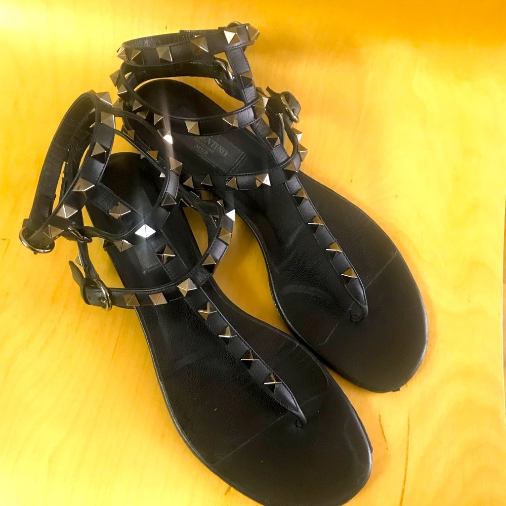 Valentino Rockstud Noir Sandals